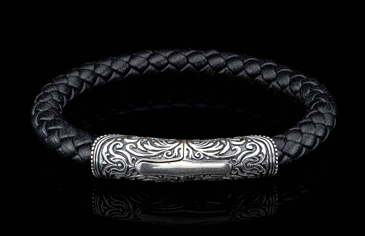 エリートブレスレット Black Leather Wrap Bracelet-Necklace w Silver Beads