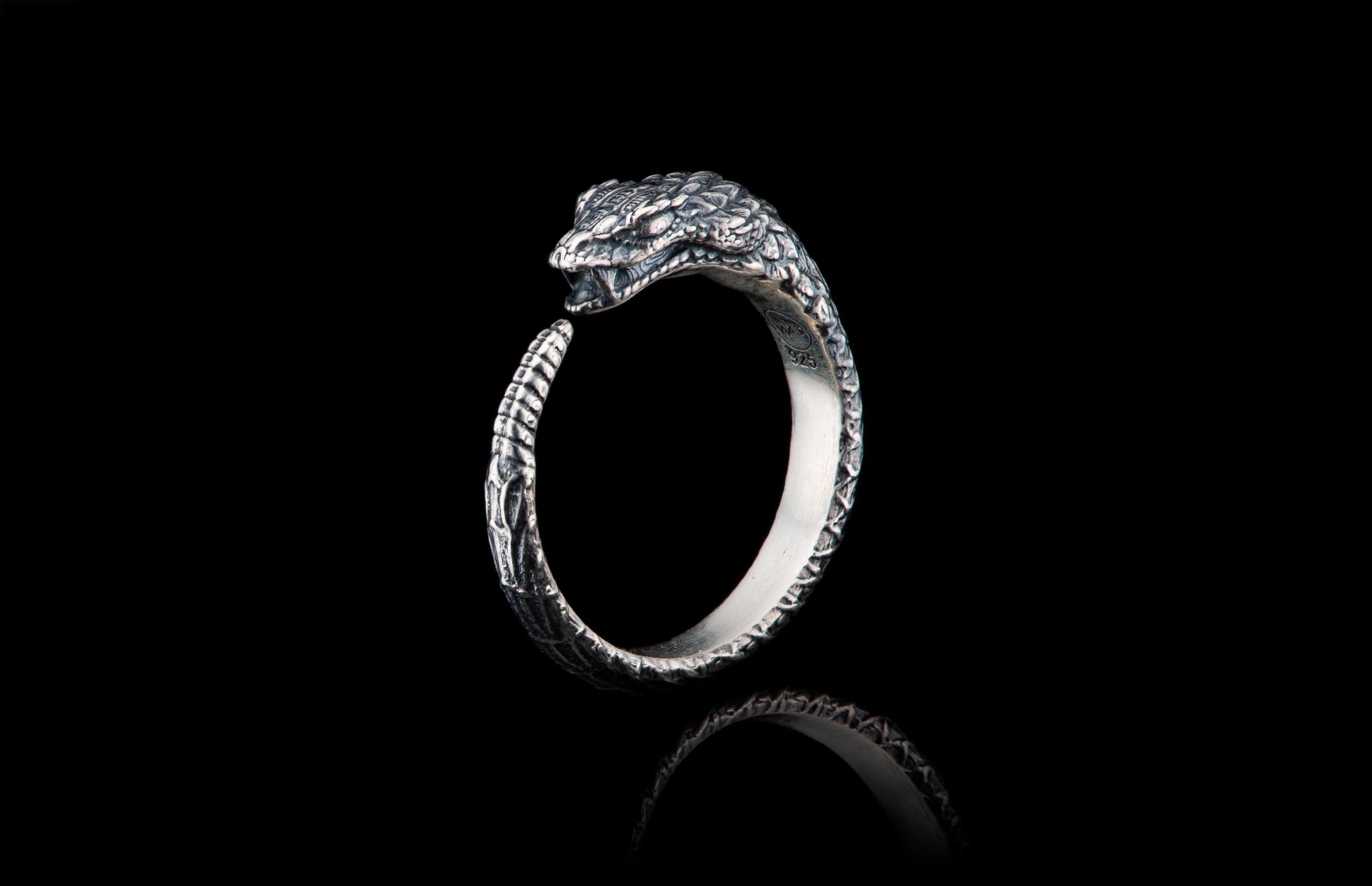 Glispa (RING 4) Sterling Silver Snake Ring – William Henry