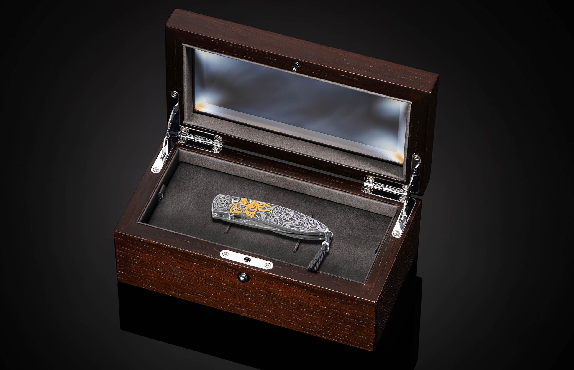 Hand engraved William Henry knife with 24k gold inlays and damascus steel blade in wood display case