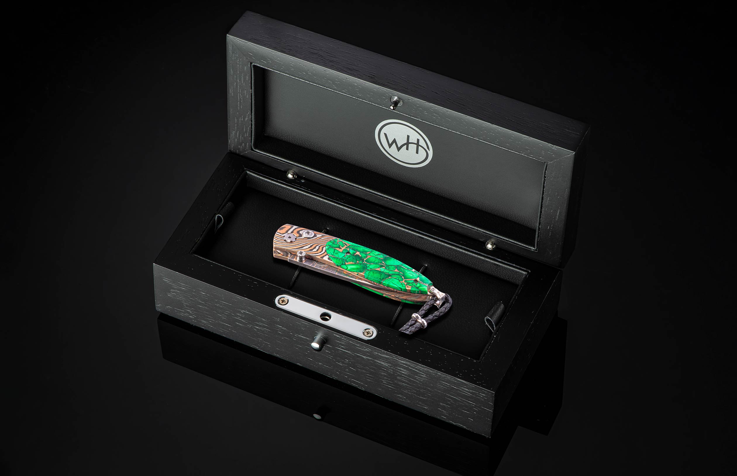 Monarch Ponderosa Blue Spruce Pinecone Pocket Knife | William Henry