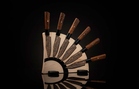 K22S-BLK-RM| set of steak knives on a wooden block