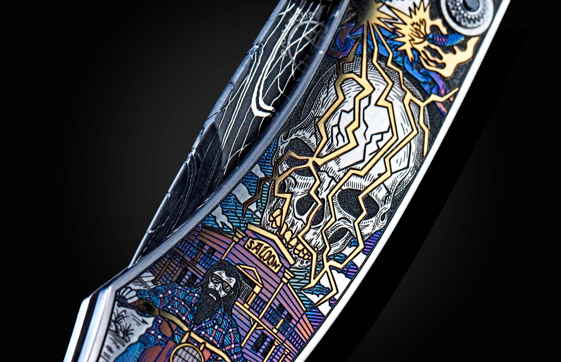  hand-forged Damascus steel blade