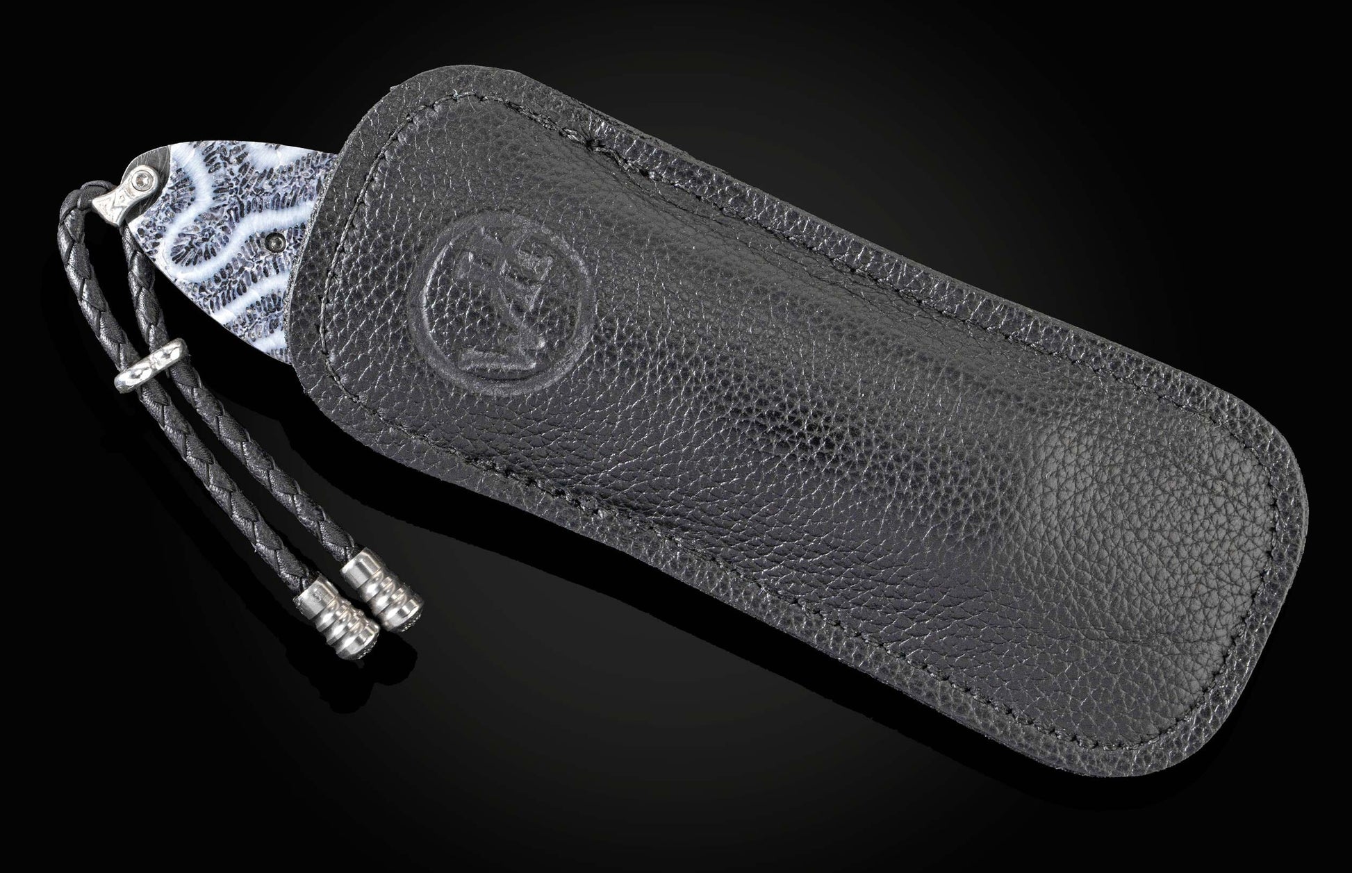  a Damascus steel frame and blade