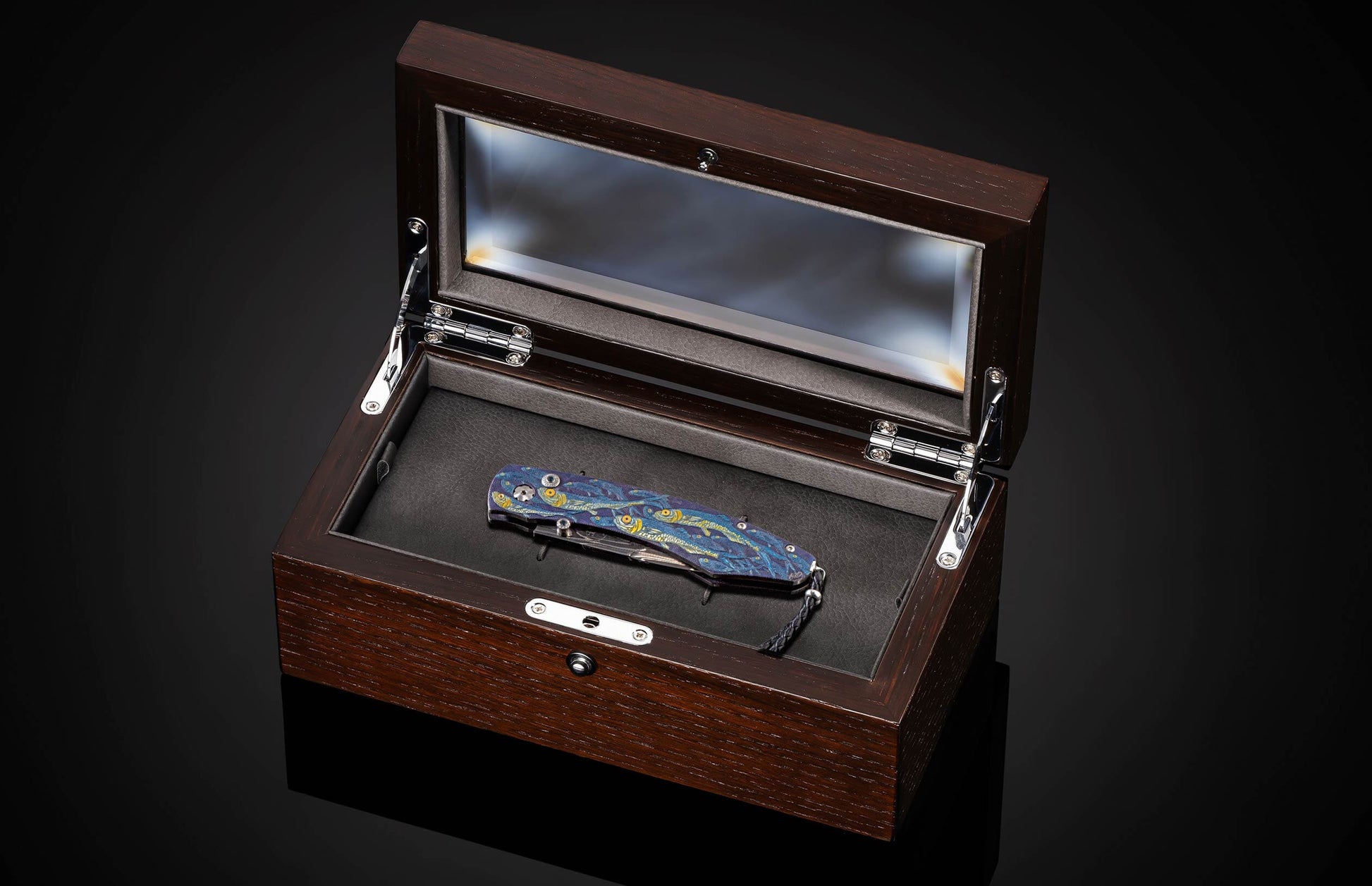 Handcrafted William Henry knife with hand and laser engraved fish with 24K gold inlay by Tom Sterling
