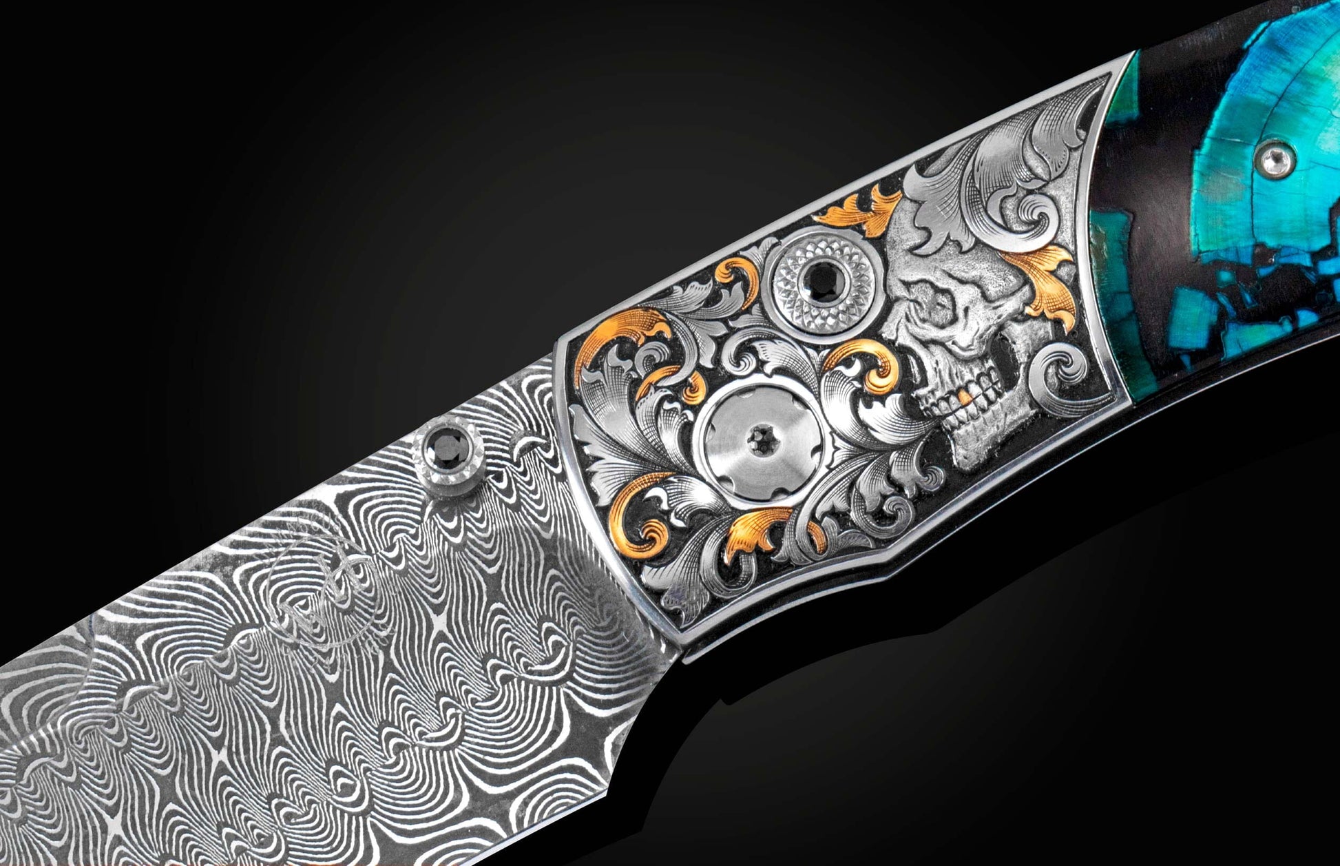  a hand-forged Turkish Damascus steel blade