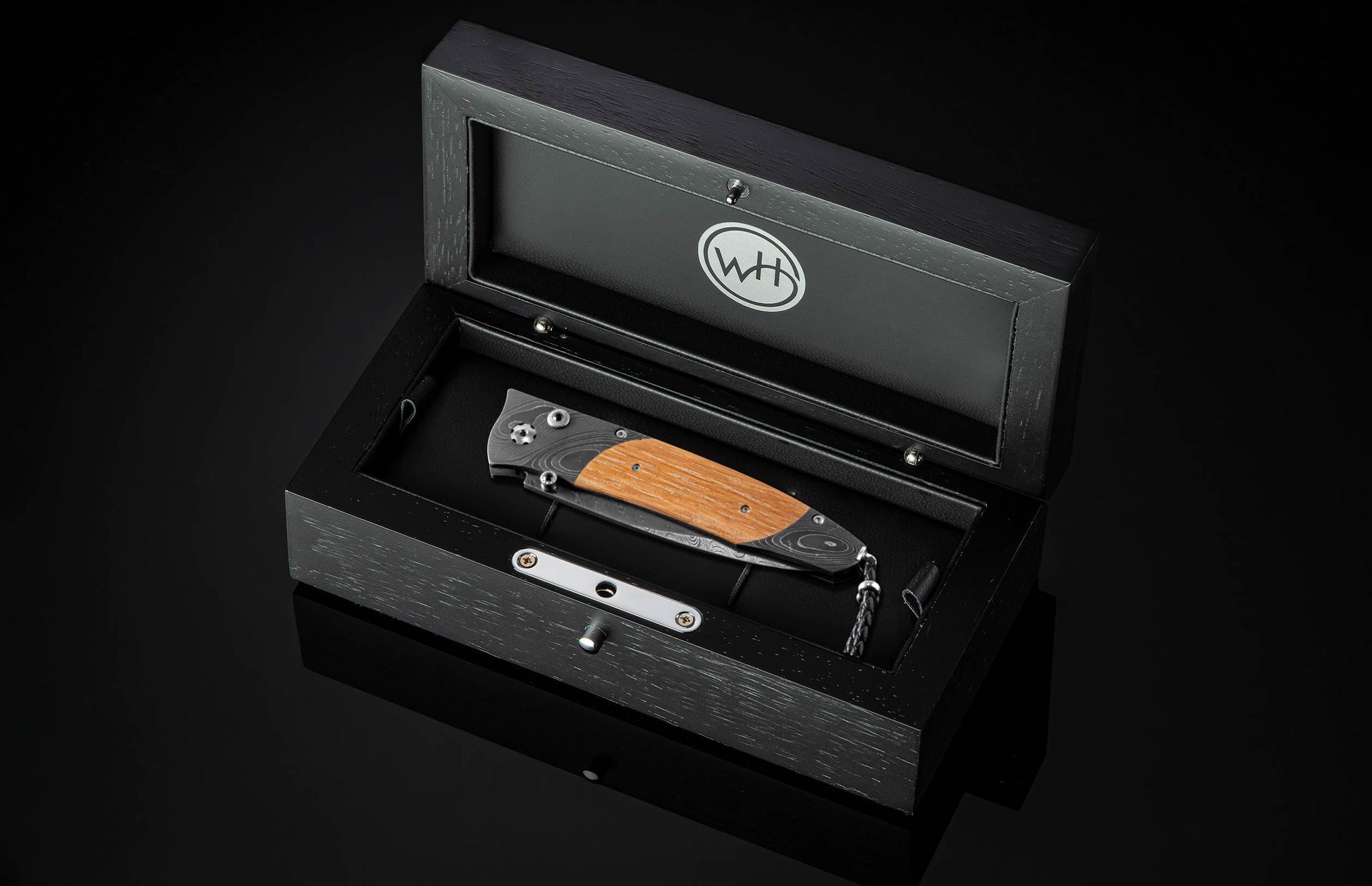 The GenTac 'Pappy Reserve' Bourbon Blade Knife in a case