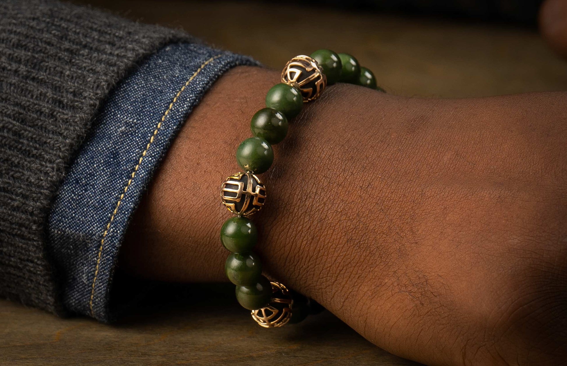 Product details for the Strength Mens Unique 18K Gold Onyx Jade Bracelet (BB29 J RG)