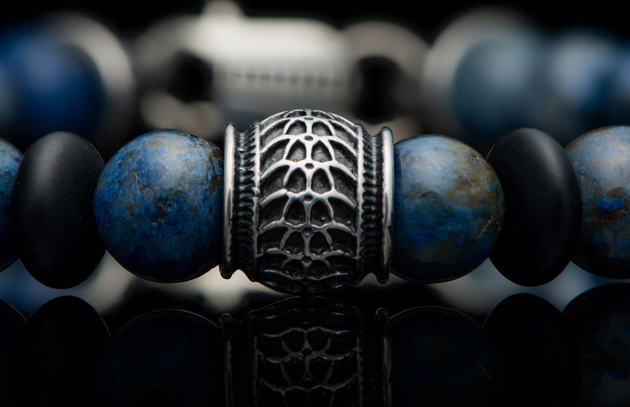 Newport - Dumortierite – William Henry