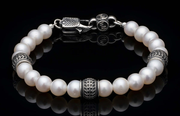 Full Moon – William Henry