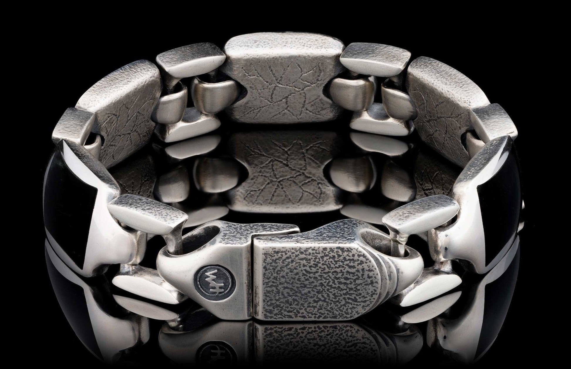 Black Jade Retro