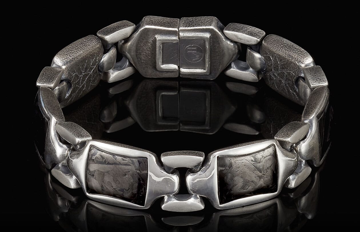 Carbon Retro