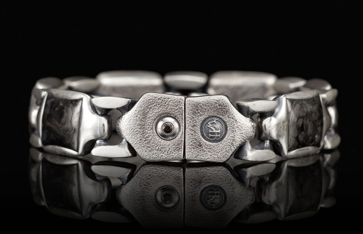 Carbon Retro