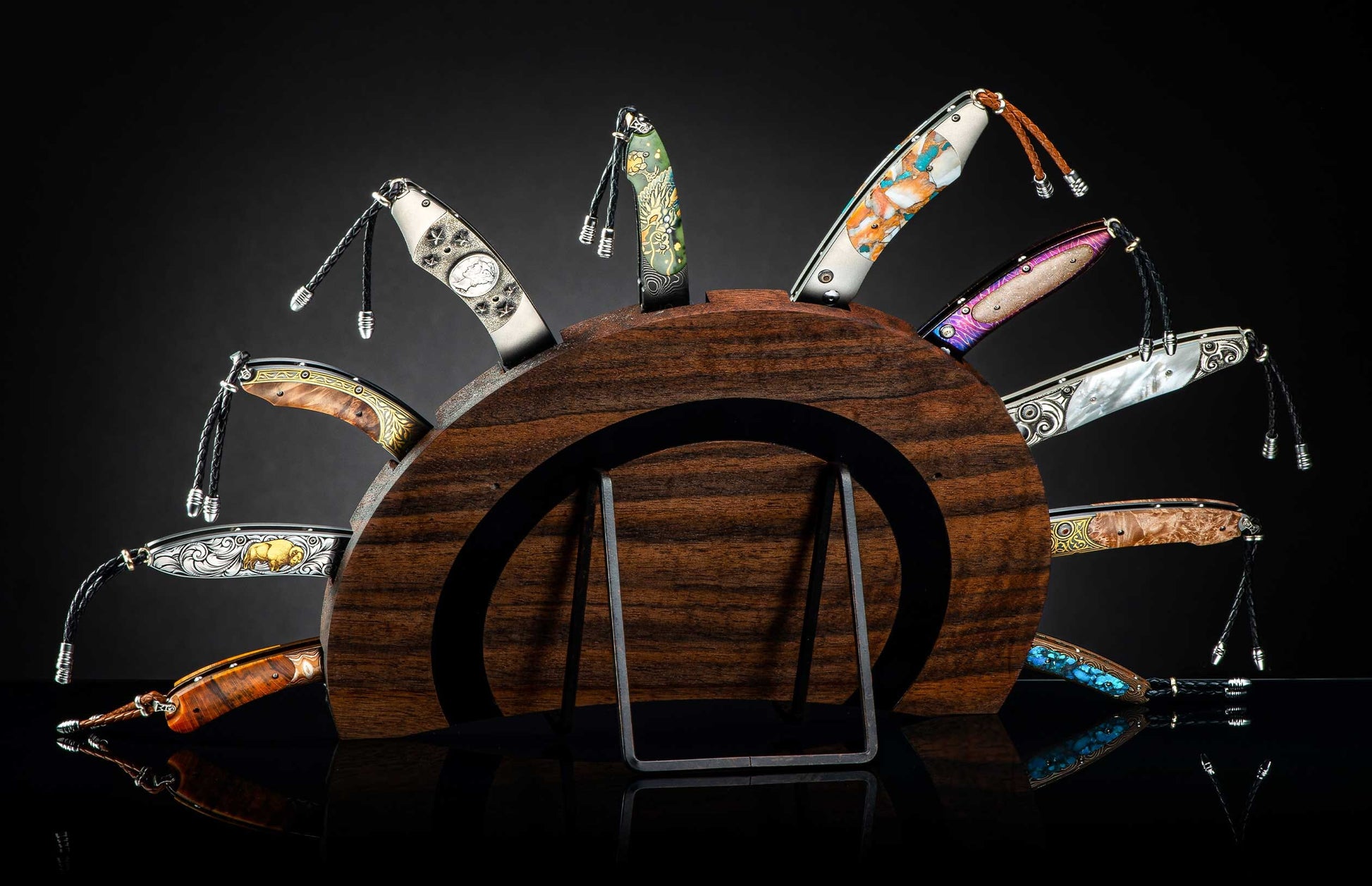 The Collector Knife Display Stand and Wall Mount 