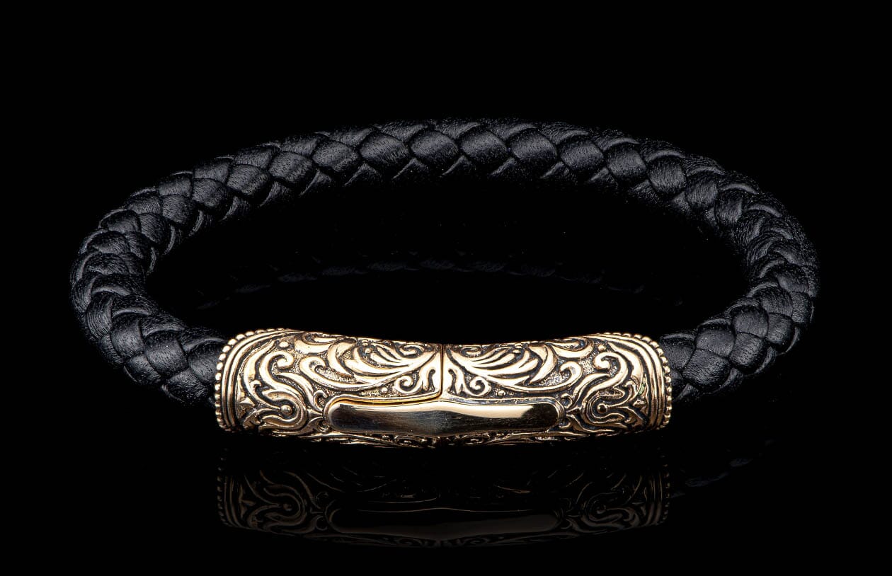 Thajaling Men's Genuine Leather Bracelet With Wolf Claw Titanium Plate - Adjustable Wide Cuff Bangle