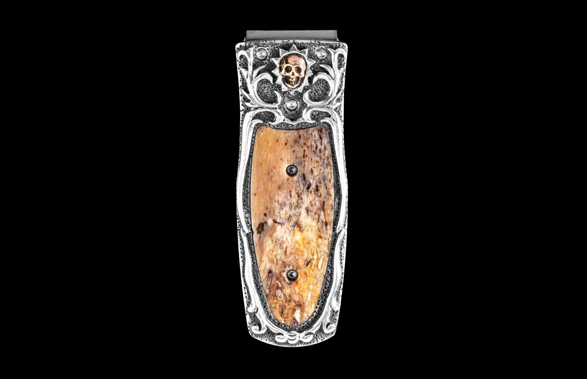  with a beautiful engraving bright cut against the matte-finished