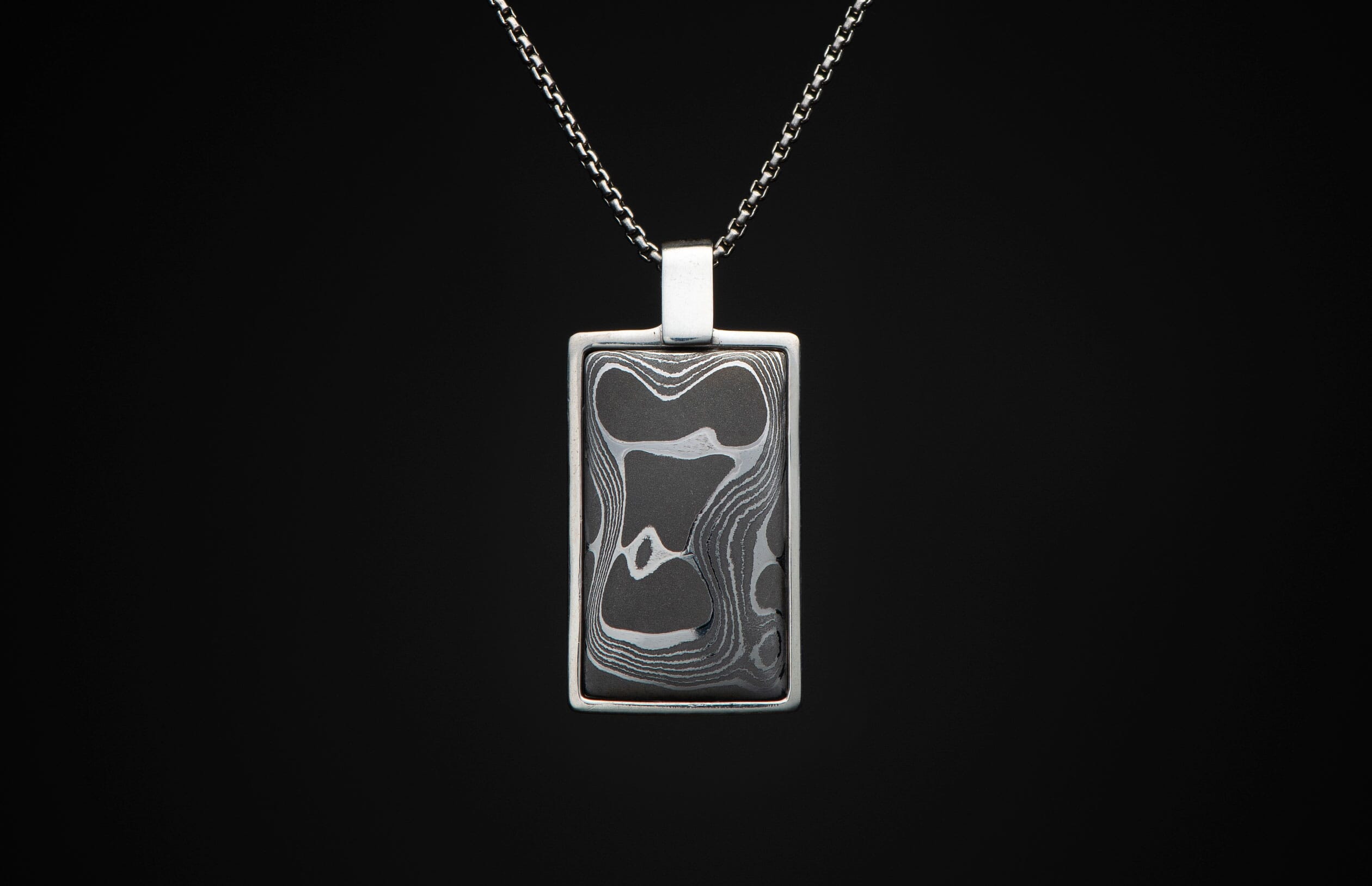 Sterling silver pendant with damascus – William Henry