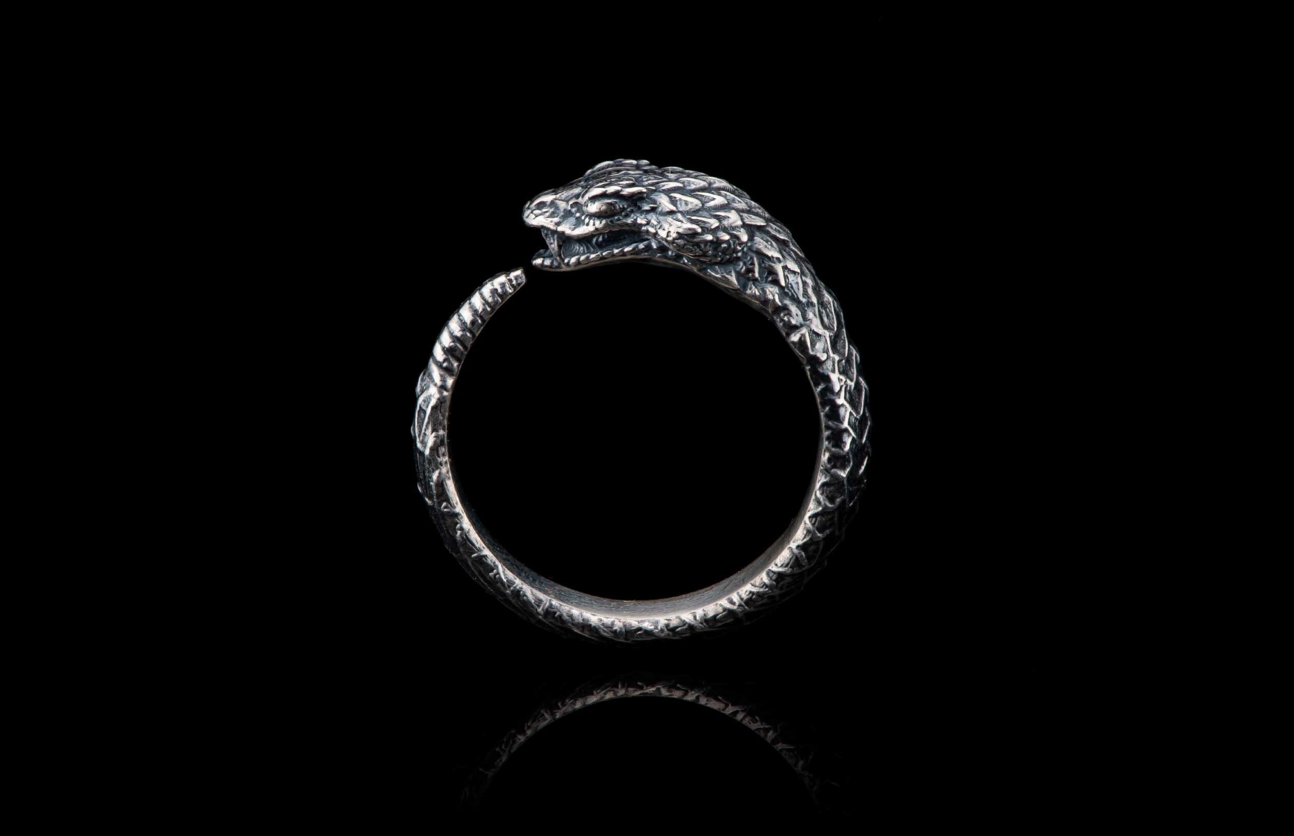 Glispa (RING 4) Sterling Silver Snake Ring – William Henry