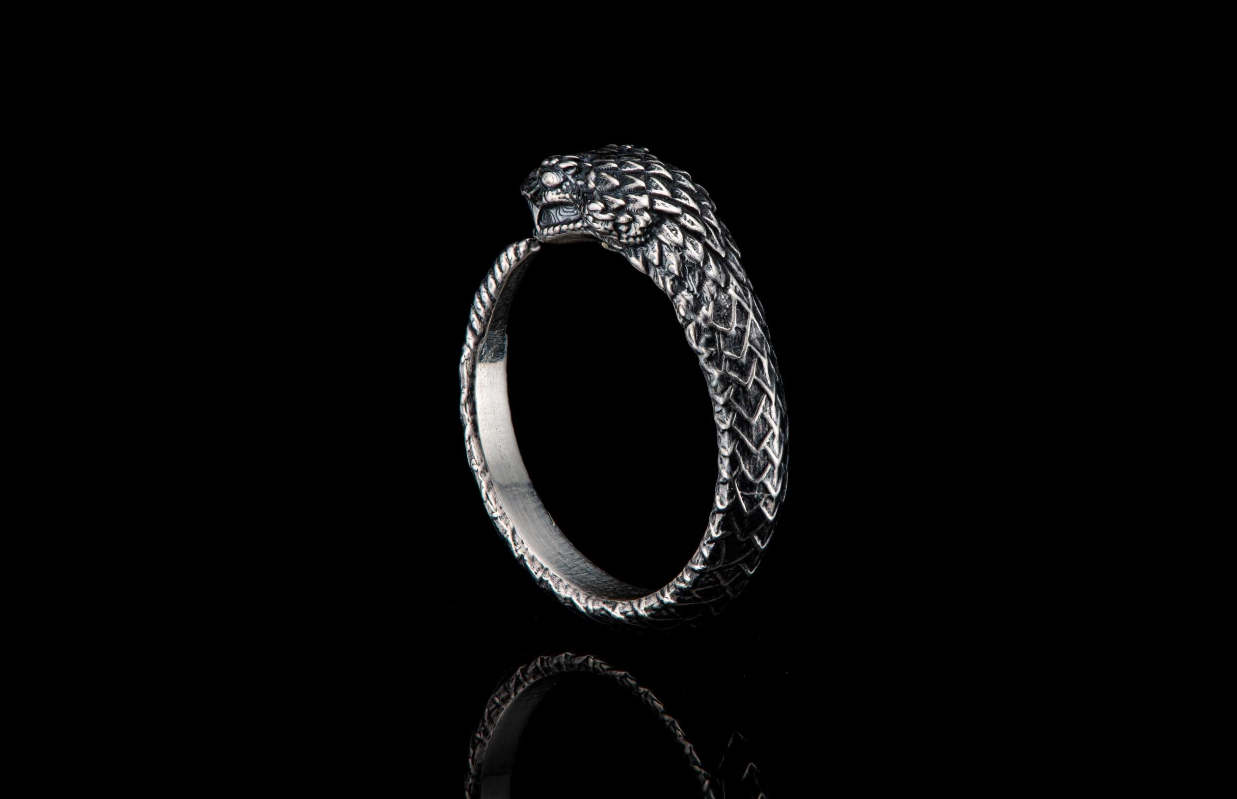 Glispa (RING 4) Sterling Silver Snake Ring – William Henry
