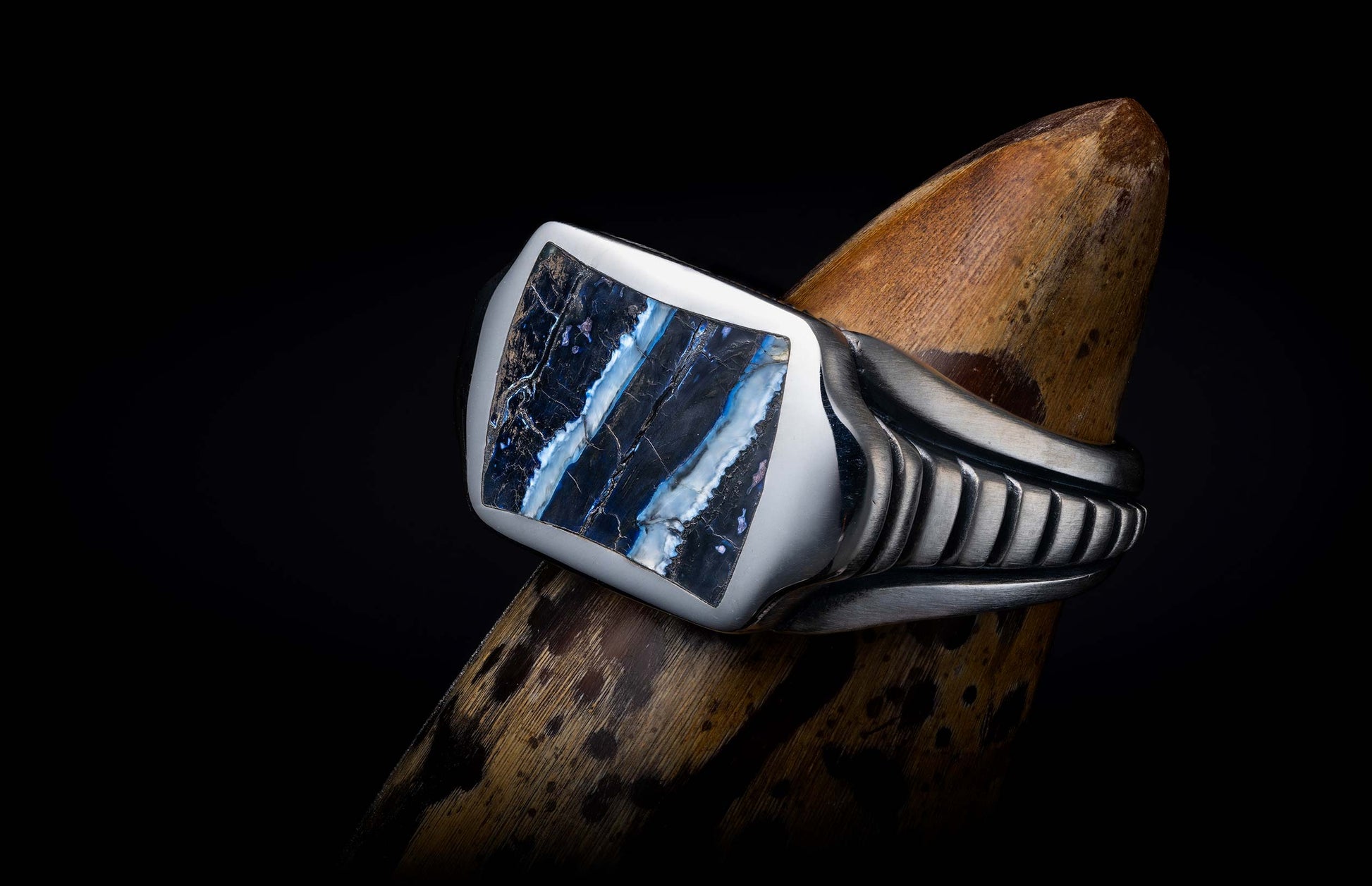 RING 8 BLUE MT - 13|