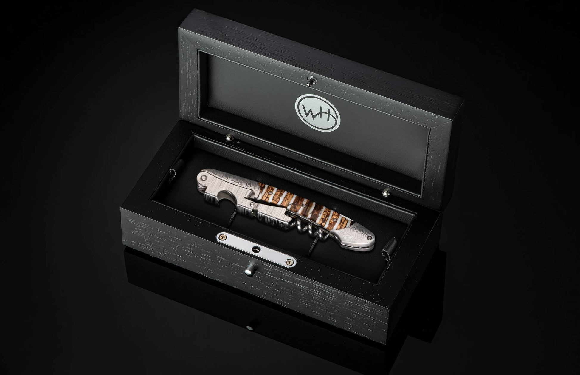 The Amphora (S23 MT) Sommelier Wine Opener in a case