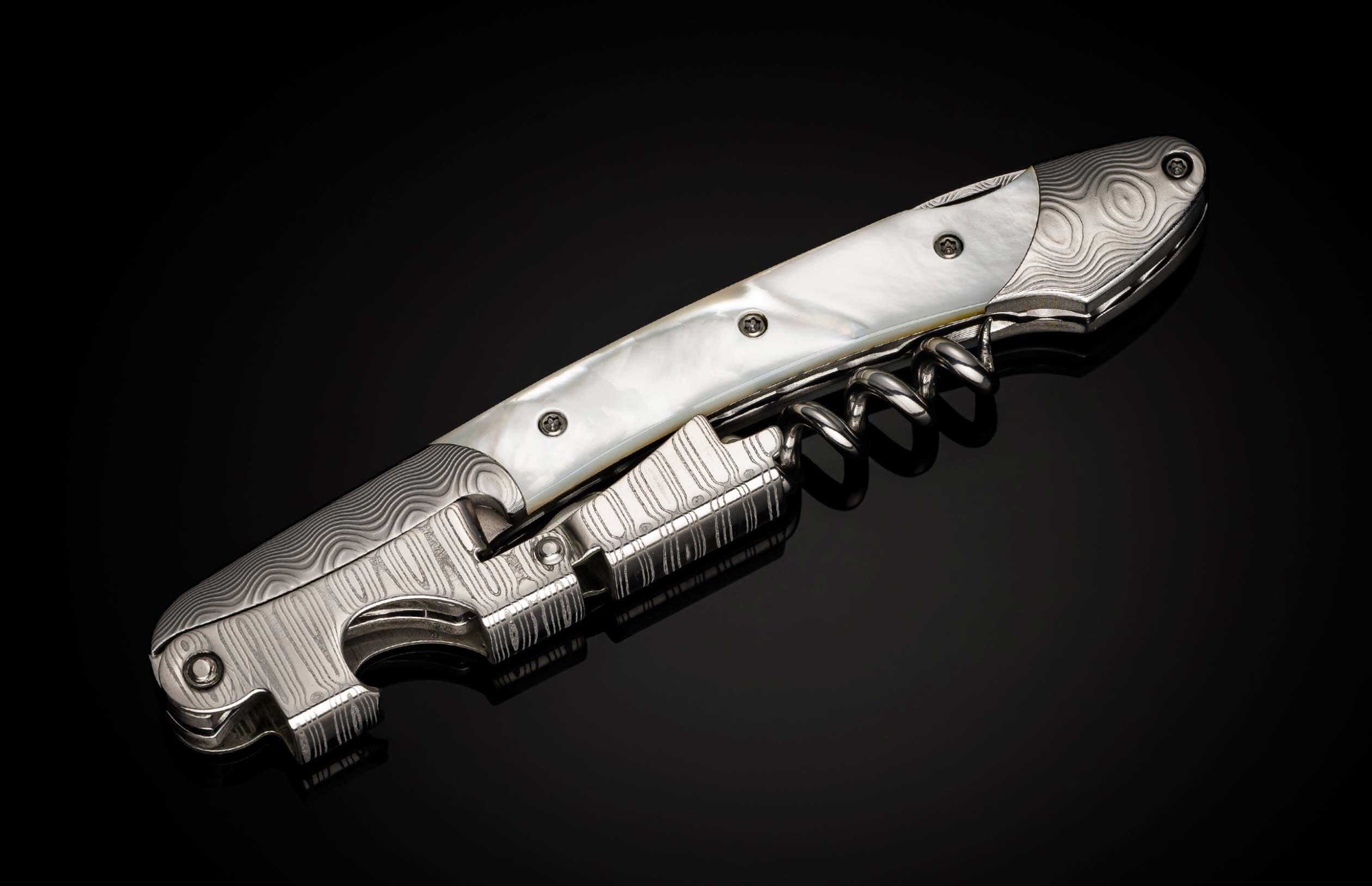 The Gris (S23 WP) Wine Opening Tool & Corkscrew 