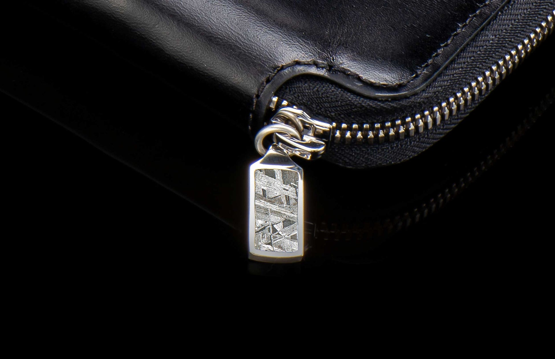 ZNB MC BLK MET|