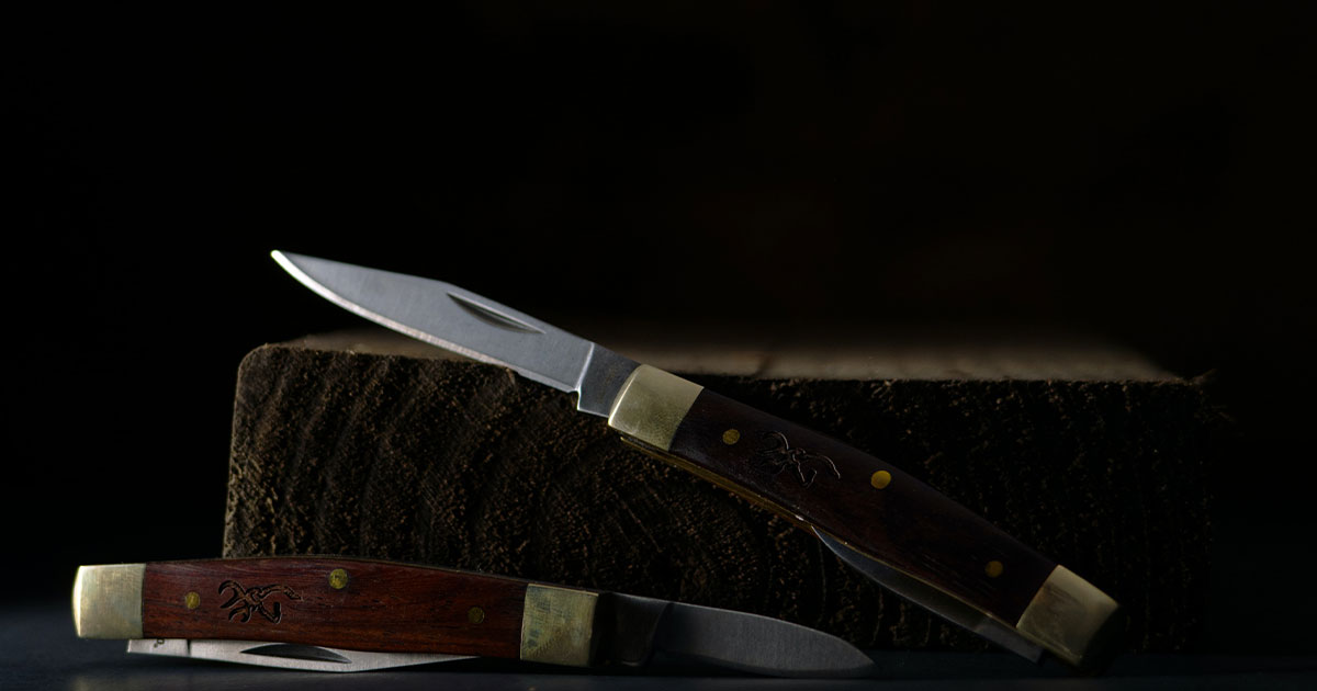 Knife With Woodblock Display Case