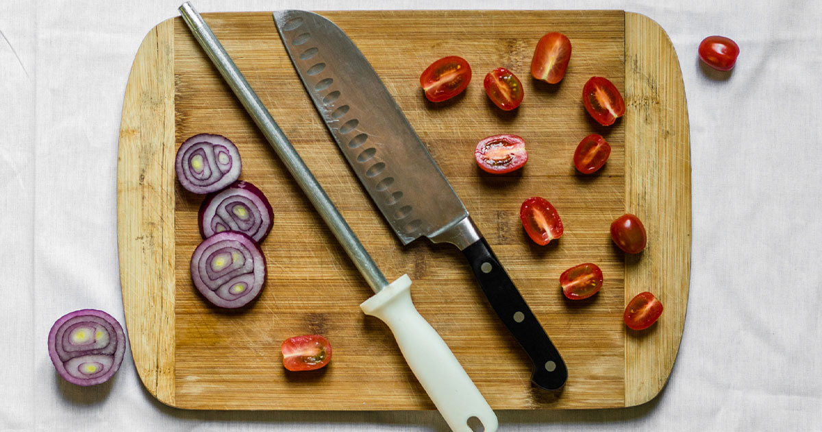 Technique Set of 3 Knives with Wooden Storage/Cutting Board 