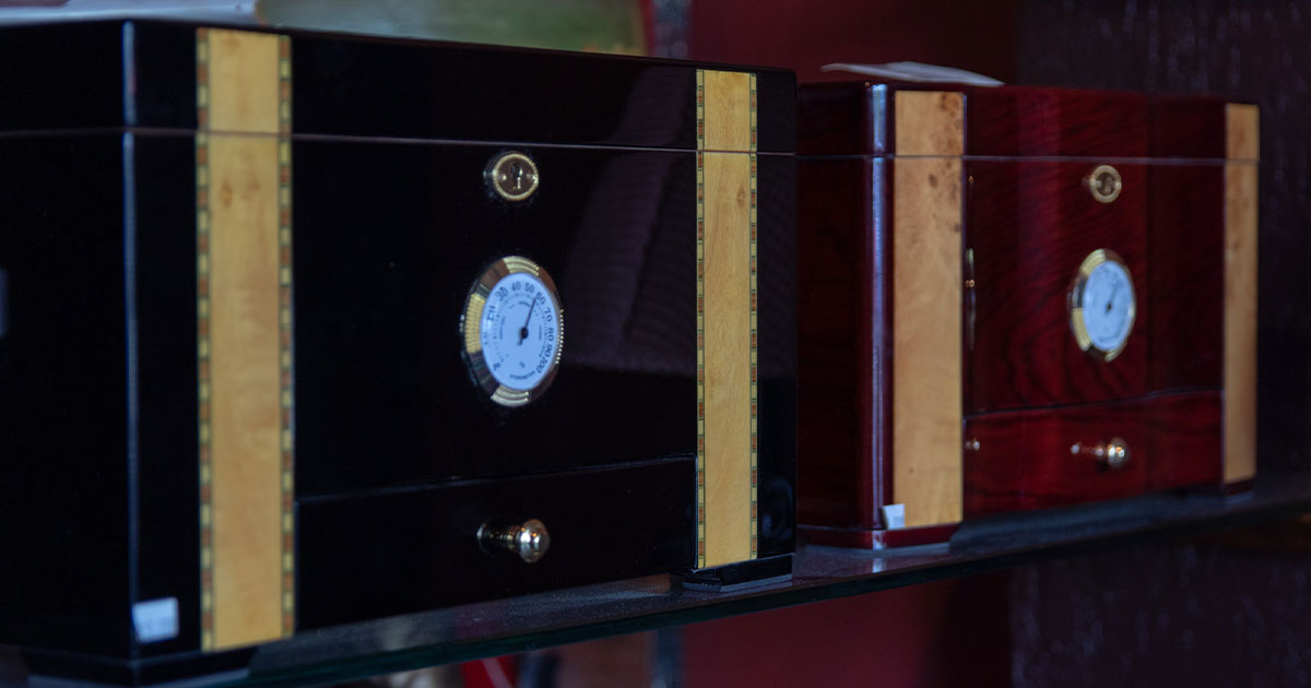Red and black cigar humidifiers