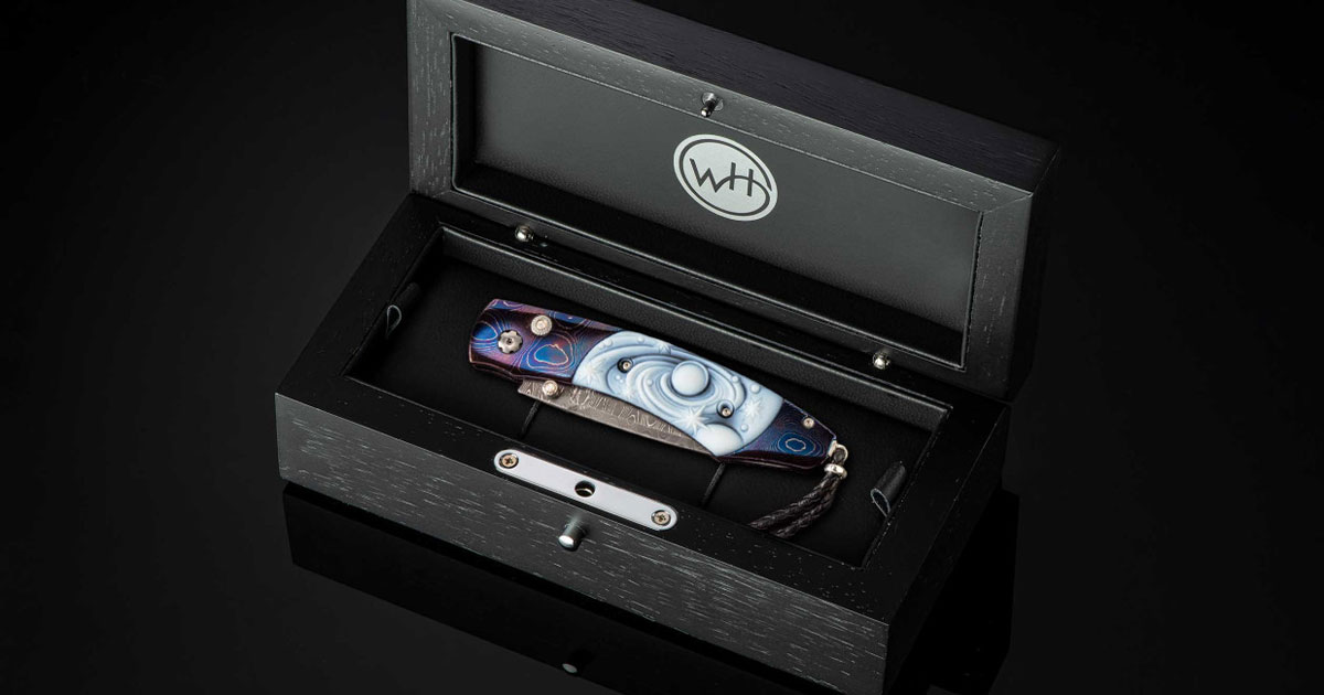 Galaxy pocket knife in william henry display box
